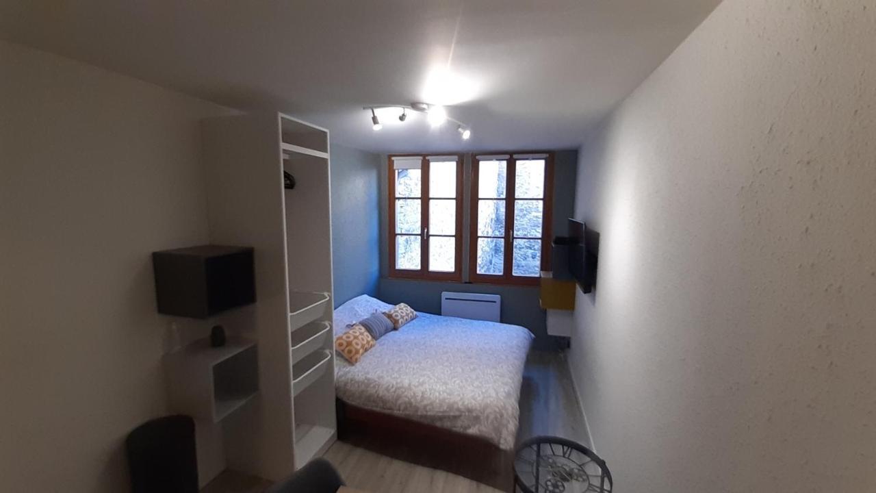 Studio 302 Au 15 Rue Battant A Besançon Extérieur photo